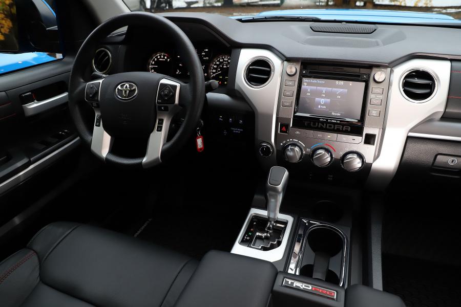 Торпедо Toyota Tundra TRD Pro CrewMax 2018 года  (фото 23 из 52)